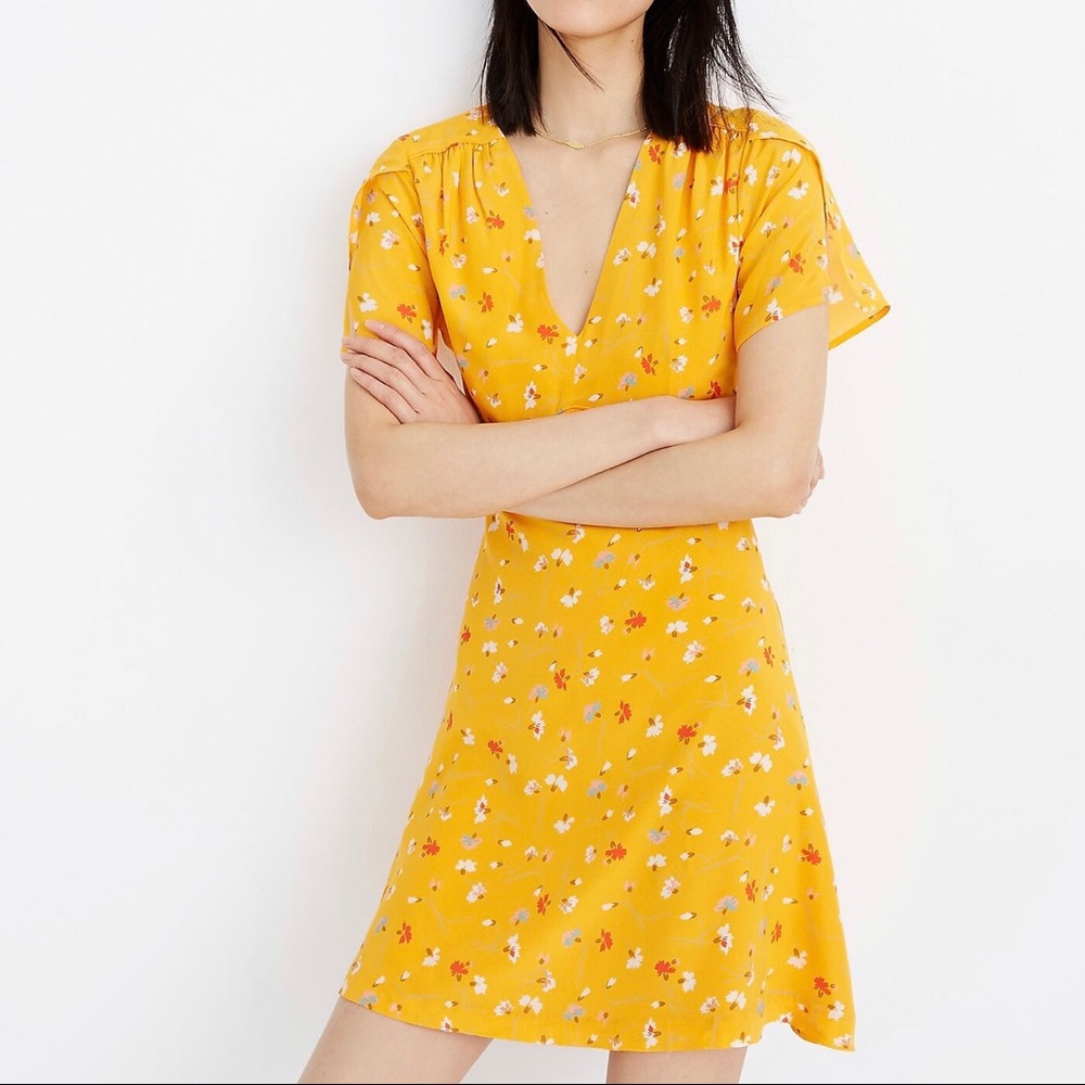 Madewell NWT Silk Belladonna Dress Carnations Mustard Tulip Sleeves Size 10